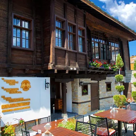 соколови къщи * Gabrovo