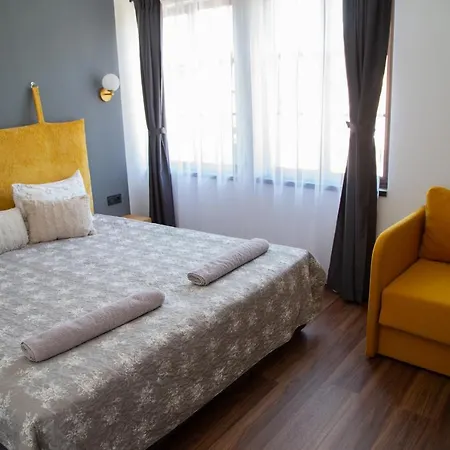 Han/Misafirhane соколови къщи