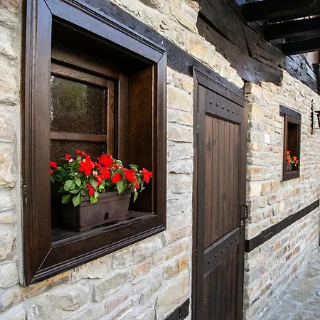 соколови къщи Inn Gabrovo